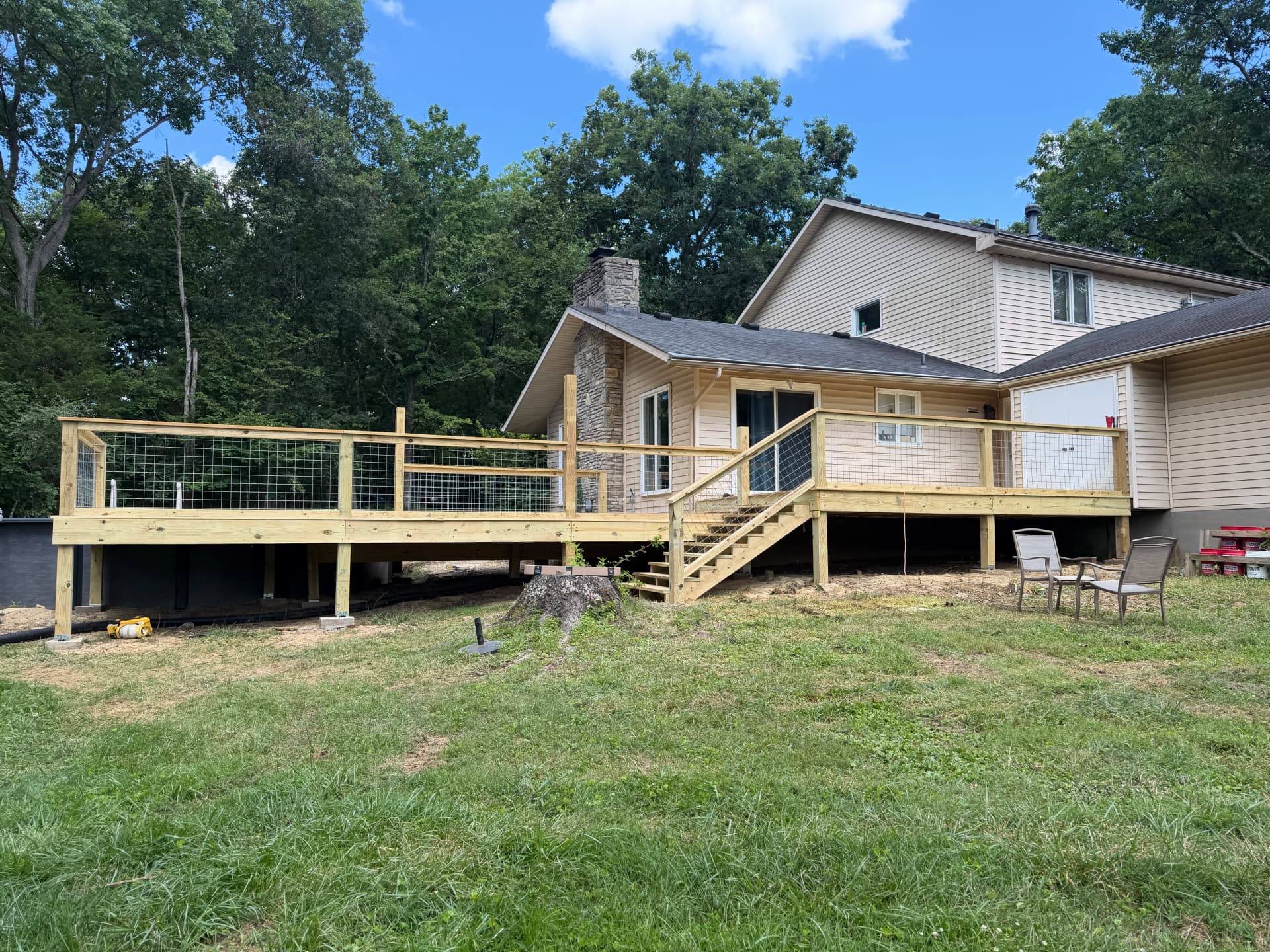 Gallery photos for Old Rotted Deck Replaced With a Bigger Wraparound Pool Deck: Image #4