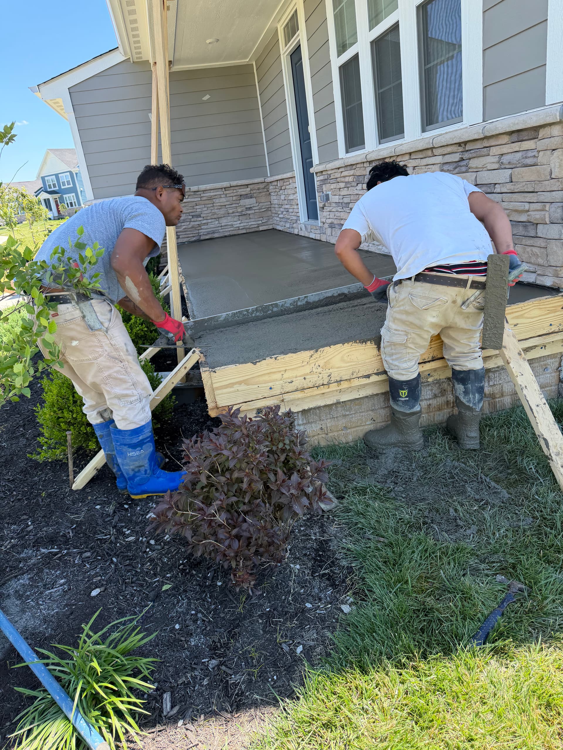 Gallery photos for 6x24 Front Porch Concrete Pour in Oldham County: Image #3