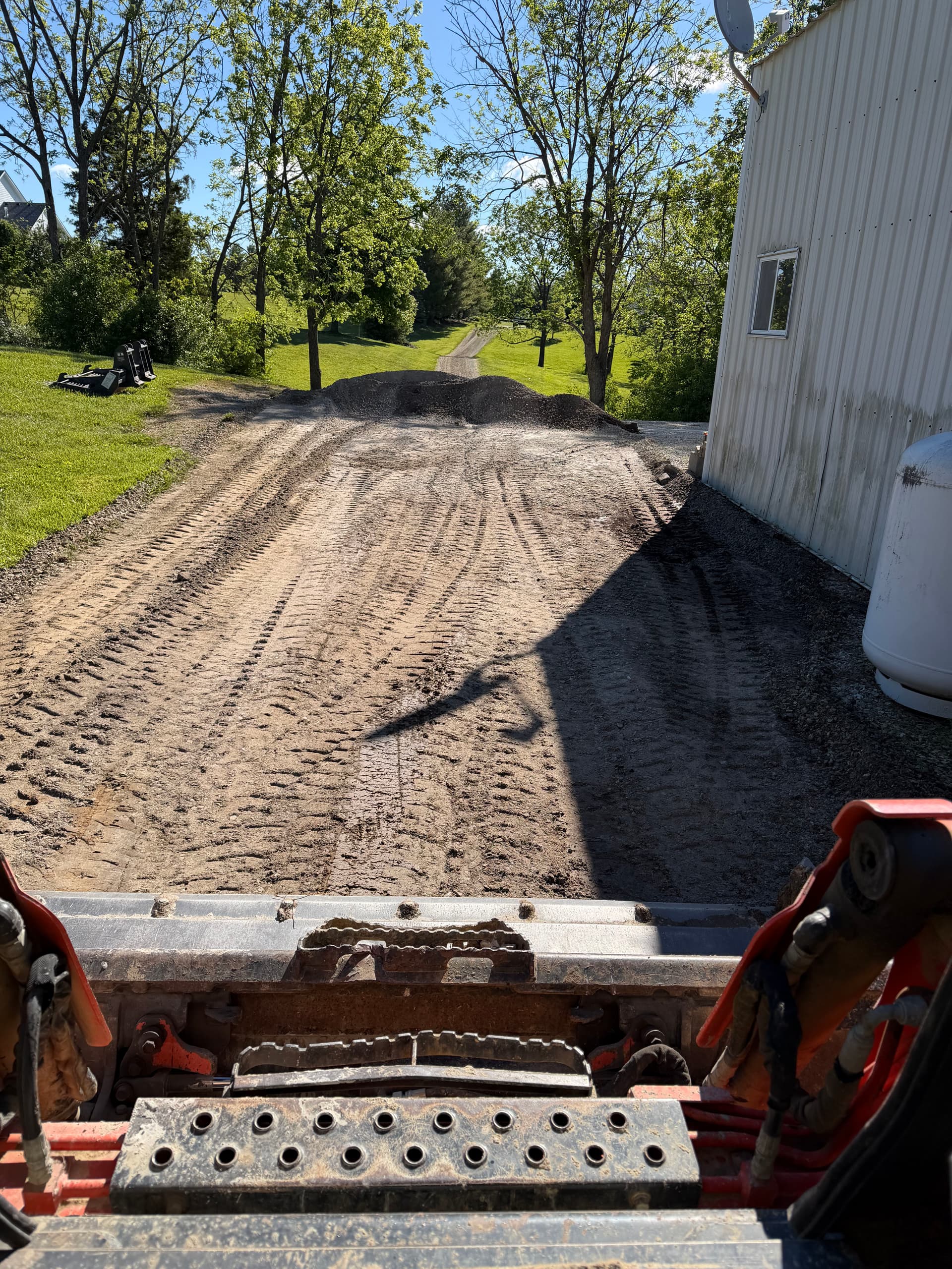 Gallery photos for Gravel Driveway Cleanup and Finish Grading Done Right: Image #2